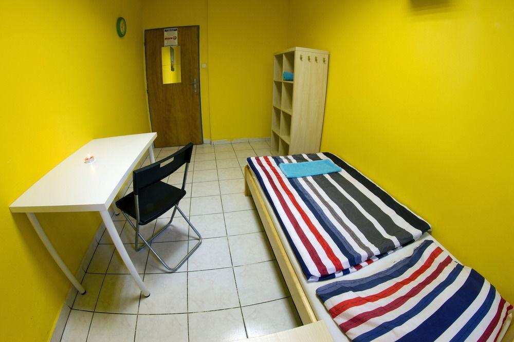 Seven Hostel *